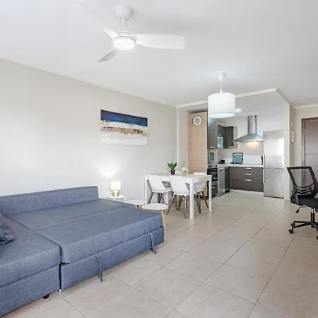 Beautiful Renovated Apartment With Terrace And Air Condition In Mocan 4 Palm Mar * Palm-mar