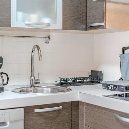 Beautiful Renovated With Terrace In Mocan 4 Mar Apartment *
