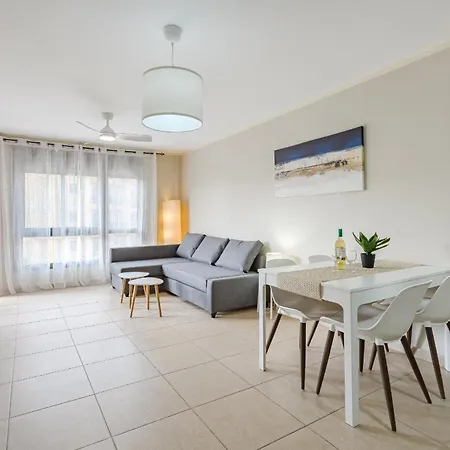 Beautiful Renovated Apartment With Terrace And Air Condition In Mocan 4 Palm Mar Apartmán