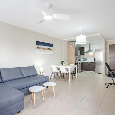 Apartament Bright & Modern In Mar With Terrace Ac And Swimming Pool